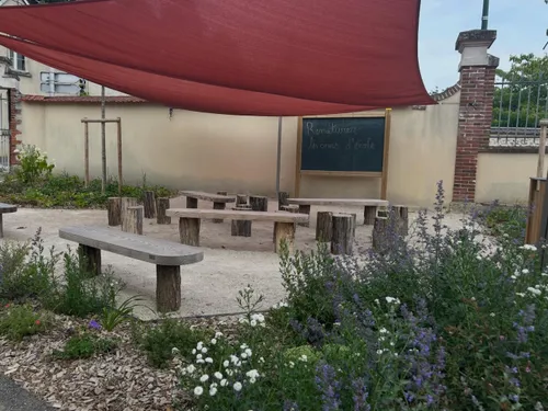 Opération renaturation pour une école de Gasville-Oisème