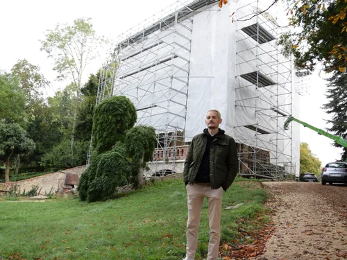 🔊 Manoir d'Egmont : un an après l'incendie, l'espoir d'une...