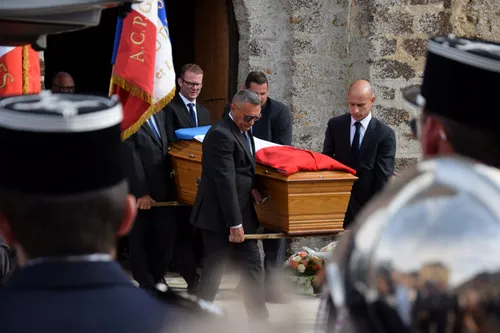 🔊 L'émouvant dernier hommage à Claude Térouinard, figure de la...