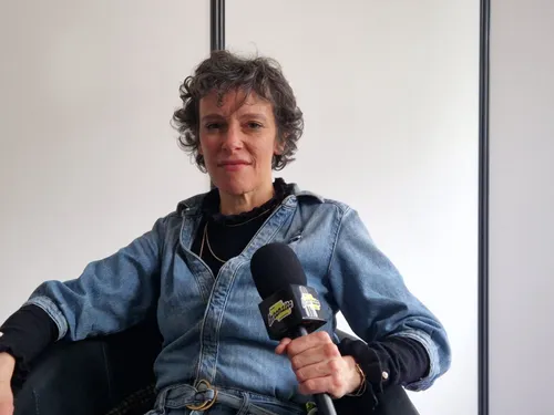 ÉTAMPES (91) - Chanson : Emily Loizeau