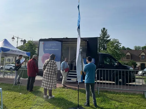 Le Camion de l'emploi s'est arrêté en Eure-et-Loir