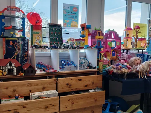 🔊 À Noël, pensez aux jouets d'occasion !