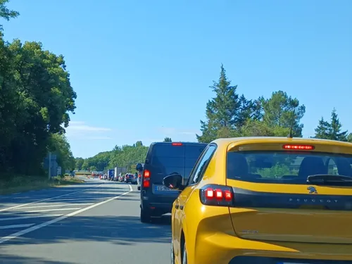 Les ralentissements s'invitent dès vendredi sur la route des vacances