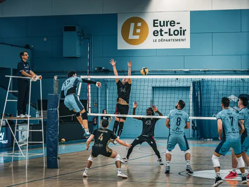 Volley, succès de Chartres mais insuffisant pour rester en tête