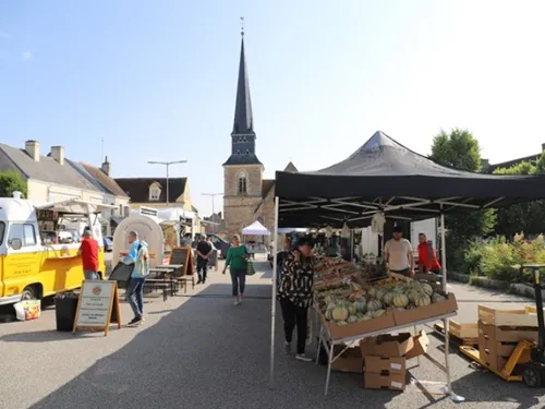 LE THEIL-SUR-HUISNE (61) - Marché de producteurs