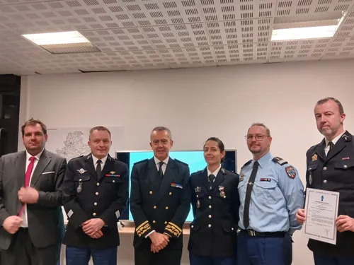 Deux militaires de Châteaudun félicités par le Préfet