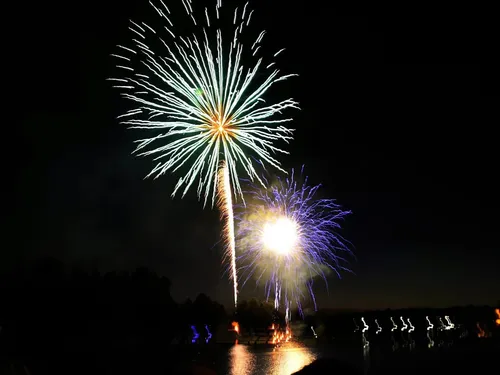 Artifices, tir à l'arc et musique à Illiers-Combray