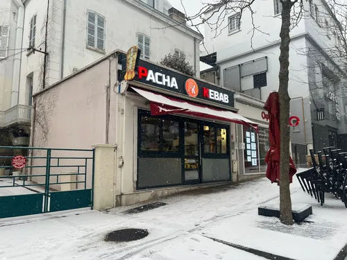 🔊 Fermeture administrative du Pacha Kebab, entre travail illégal...