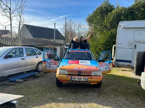 🔊 Sylvie et Joanna sur la ligne de départ de la 10ème édition du...