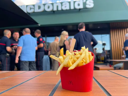 🔊 Le McDonald's d'Illiers-Combray ouvre ses portes et mise sur...