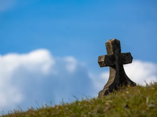 Des vols à répétition dans le cimetière de Thiron-Gardais