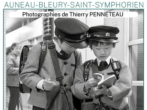 AUNEAU - Exposition : La lecture dans le monde