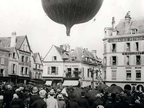 CHARTRES - Expositions : Bicentenaire de la photographie