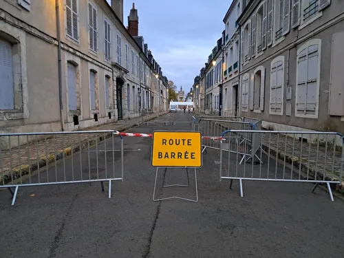 CHÂTEAUDUN – Affaissement de la chaussée rue du Maréchal-Lyautet