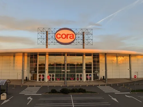 DREUX – Cora devient Carrefour