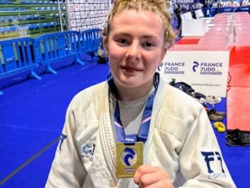 La jeune Isaure Davaze en Bronze chez les seniors !