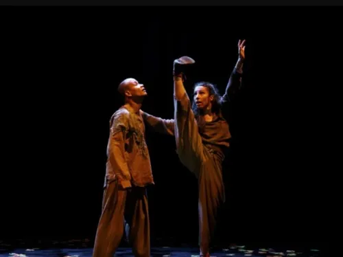 ÉTAMPES (91) - Jeune public : Faraëkoto