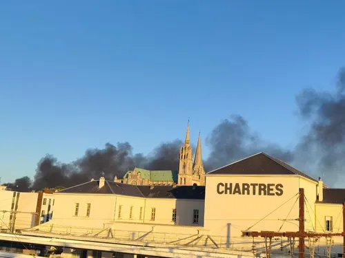 Incendie sur l'ancienne base aérienne de Chartres