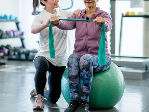 🔊 « Ça nous permet de sortir » : de la gym douce pour les malades...