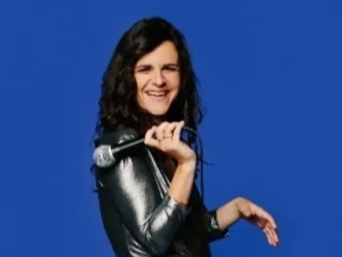 CHARTRES - Humour : Laura Domenge
