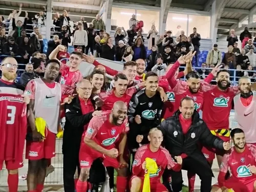 FOOTBALL – Coupe de France : Sortie de Lèves par la grande porte