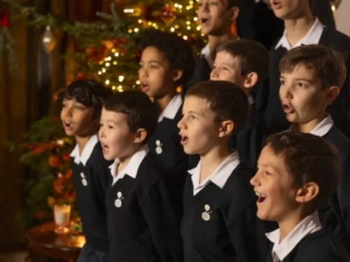 L'AIGLE (61) - Concert : Petits Chanteurs de France : Globe...
