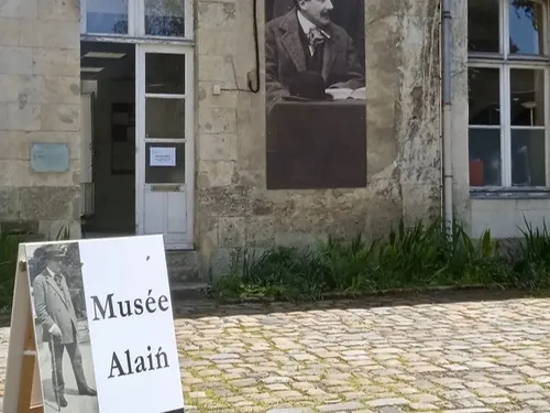 MORTAGNE-AU-PERCHE (61) - Visite du Musée Alain