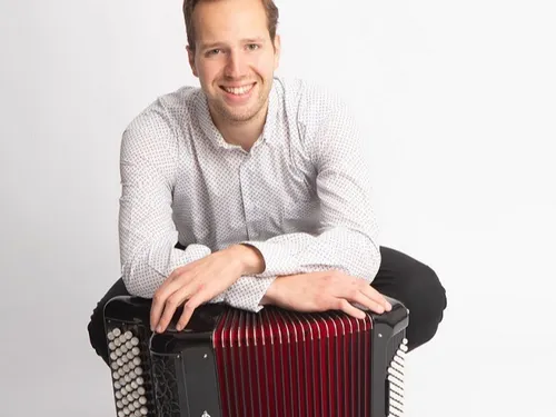 THORIGNÉ-SUR-DUÉ (72) - Thé dansant avec Nicolas Rapicault