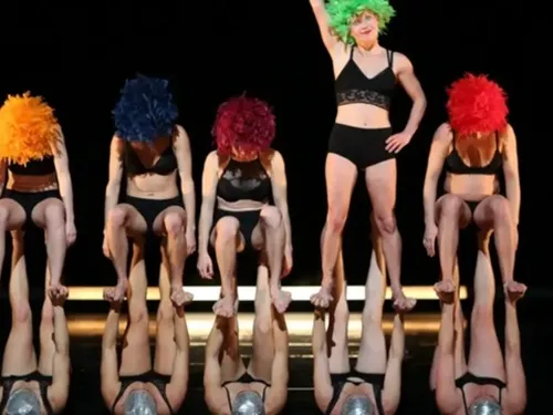 ORLÉANS (45) - Cirque : Portés de femmes