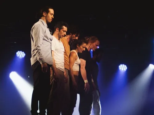 RAMBOUILLET (78) - Spectacle : Face aux murs