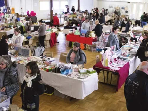 SARAN (45) - Bourse des loisirs créatifs et des couturières