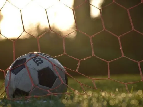 FOOTBALL – Le club du Gault-Saint-Denis ouvre une section pour les...