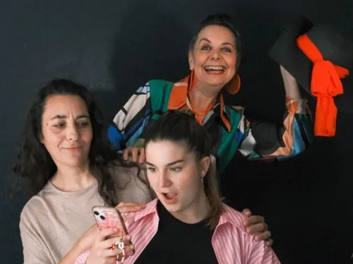 CHARTRES - Théâtre : Trois femmes au bord de la crise de mère