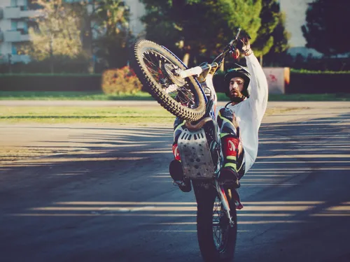 Deux motards qui effectuaient des rodéos interpellés à Charpont
