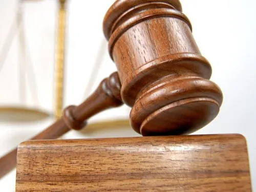 10 hommes âgés de 29 à 50 ans mis en examen, après une soirée au...