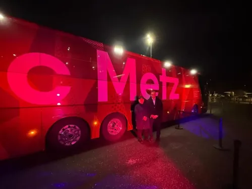FC Metz : Les transports SHIDLER présentent le nouveau bus des grenats