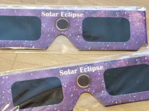 Éclipse solaire : les dernières consignes pour admirer le phénomène...