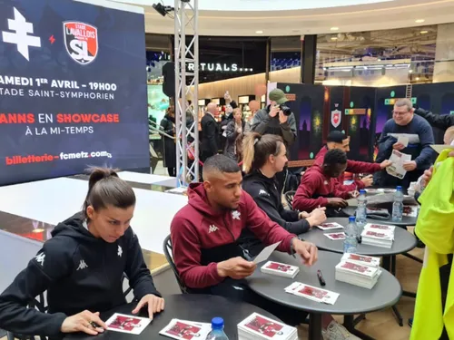 Football : Le FC Metz en dédicace à Muse 