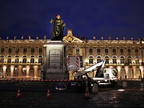 Nancy : pourquoi la statue de Stanislas porte-t-elle un masque ?