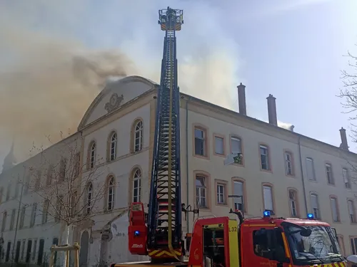 Nancy : Début d’un incendie dans l'ancien Hôpital Fournier