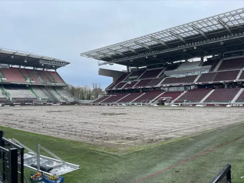 FC Metz : la pelouse du stade Saint-Symphorien se met au vert 