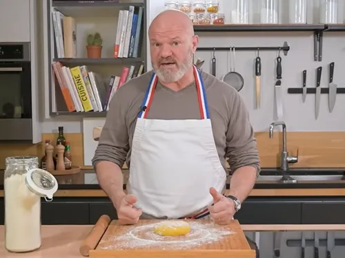Quiche Lorraine : La recette (avec fromage) de Philippe Etchebest