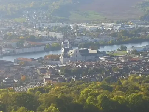 Lorraine : un conducteur de bus scolaire arrêté sous stupéfiants