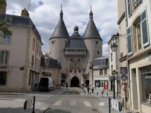 Chassez les détails de l’architecture nancéienne !