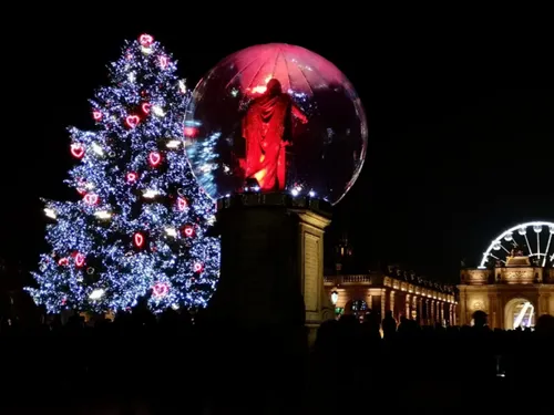 Nancy : dernier acte pour le sapin de la place Stanislas