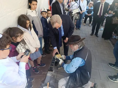 Stolpersteine: de nouveaux pavés posés dans les rues de Metz pour...
