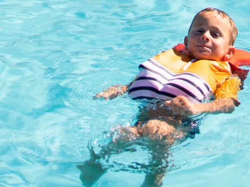 Un t-shirt révolutionnaire pour sauver votre enfant durant l'été