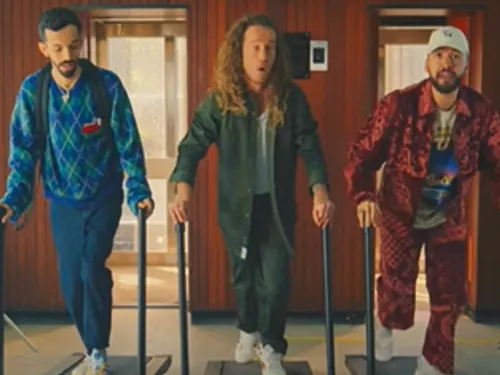 "COUP DE VIEUX", Bigflo & Oli  feat. Julien Doré