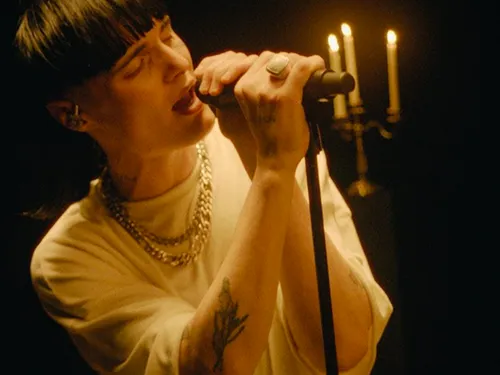 "SHINING LIGHT", Aimé Simone