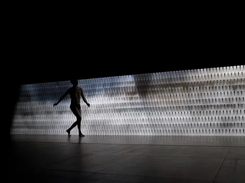 Spectacle de cirque/jonglage Inops – Clément Dazin / Cie La Main de...